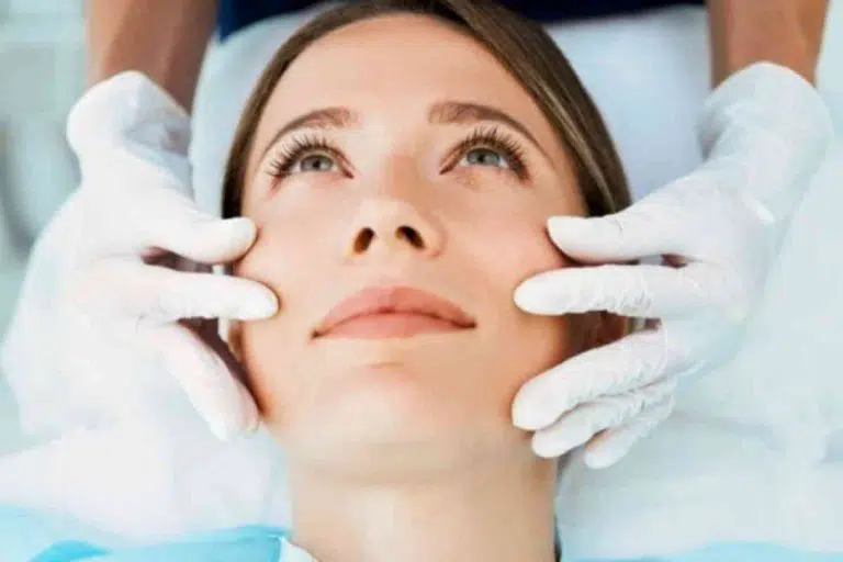 consulta-com-dermatologista