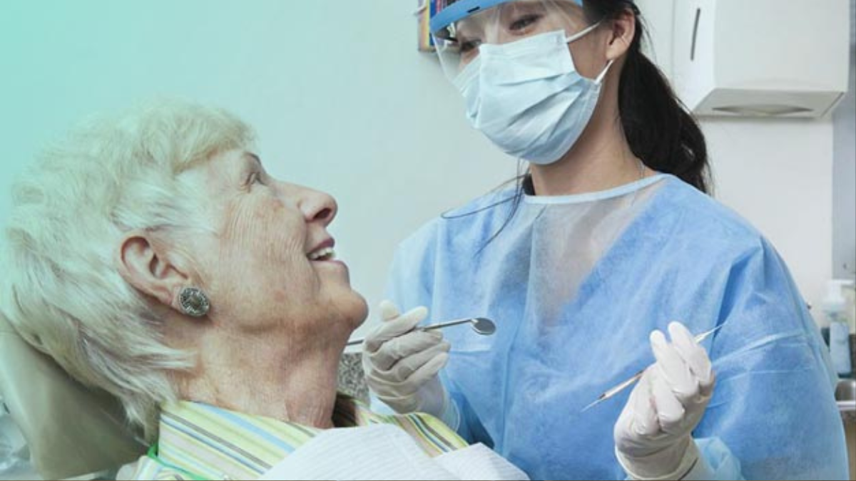 odontologia-atendimento-especializado-idoso-necessidades-especiais